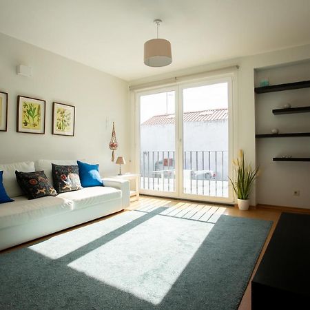 Downtown Pdl Apartment ปอนตาเดลกาดา ภายนอก รูปภาพ