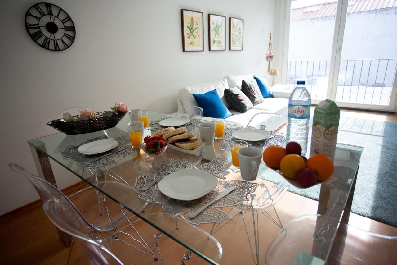 Downtown Pdl Apartment ปอนตาเดลกาดา ภายนอก รูปภาพ